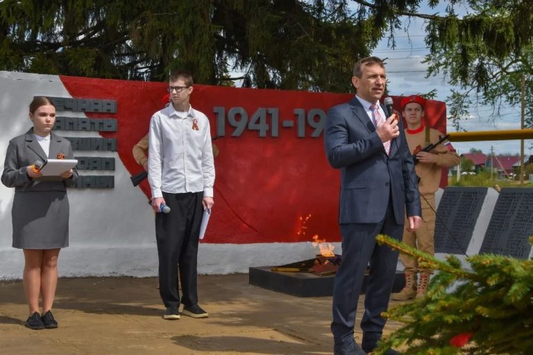 В Суздальском округе в День Победы открыли два обновлённых монумента