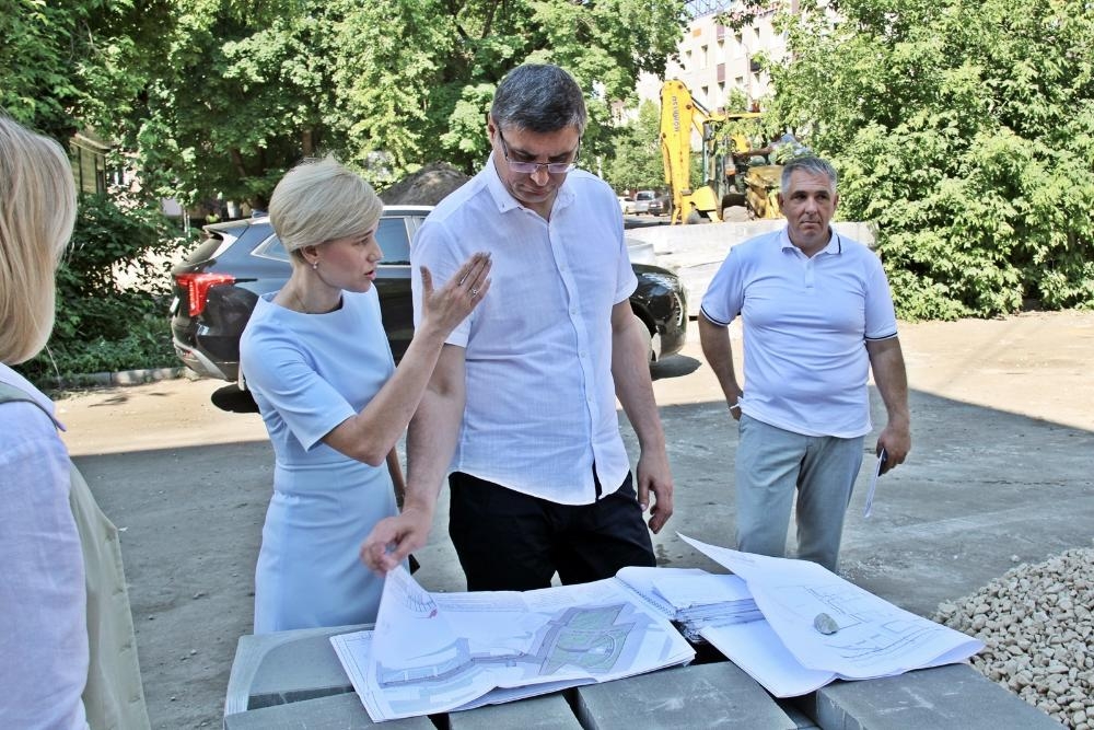 Губернатор Александр Авдеев проверил благоустройство центральной улицы Александрова